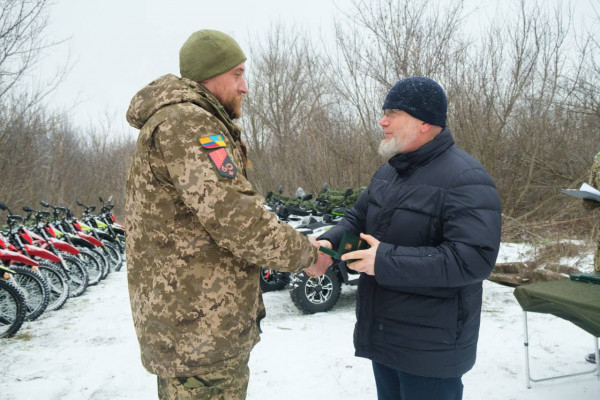 Криворізьким захисникам із 60-ї окремої механізованої Інгулецької бригади  передали допомогу від міста5