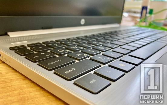 Мультитест без стресу: як випускникам підготуватися до НМТ онлайн