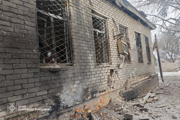 На Дніпропетровщині ворог обстріляв пожежно-рятувальну частину1