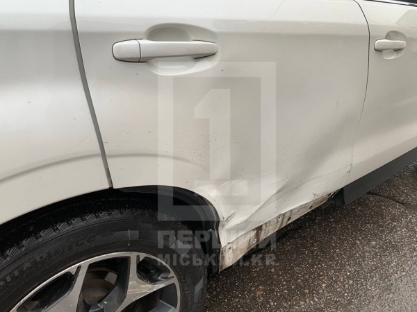 На проспекті Миру зіткнулися два автомобілі: водійку з дитиною забрали до лікарні4