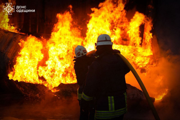 росія атакувала портову інфраструктуру Одещини: є загиблі і поранені люди 0