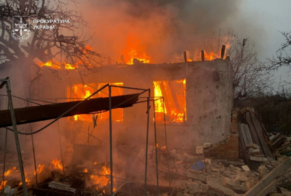 Наслідки дронової атаки по Кривому Рогу - фото Прокуратура України