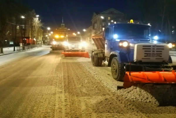 Прибирання снігу - фото Департамент розвитку інфраструктури міста 