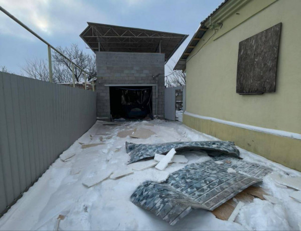 Троє людей постраждали внаслідок обстрілів на Нікопольщині4