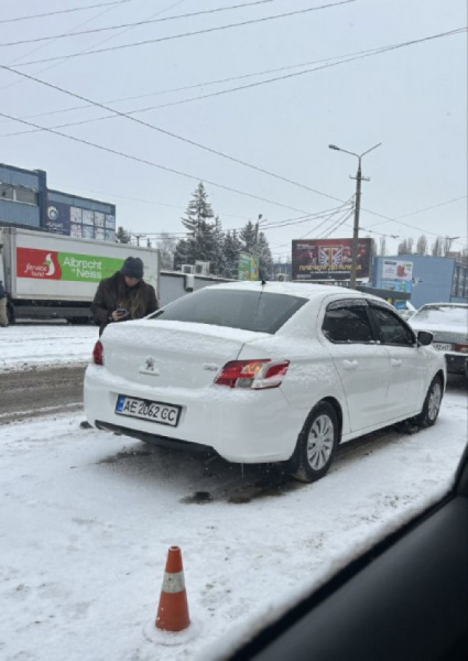 У Кривому Розі на мікрорайоні Дружба зіштовхнулися два автомобілі0