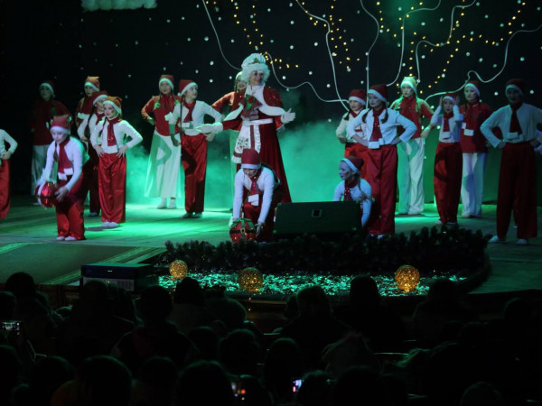 У Кривому Розі понад 33 тисячі дітей відвідали різдвяні та новорічні заходи2