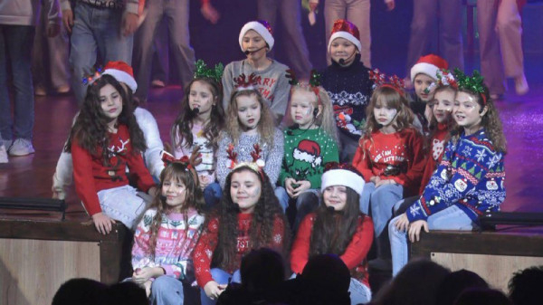 У Кривому Розі понад 400 дітей з особливими потребами переглянули виставу «Магія Різдва»0
