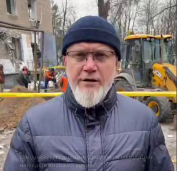 У Кривому Розі продовжують допомогу мешканцям, які постраждали внаслідок ворожих ударів, також - ліквідацію наслідків повітряних атак  0