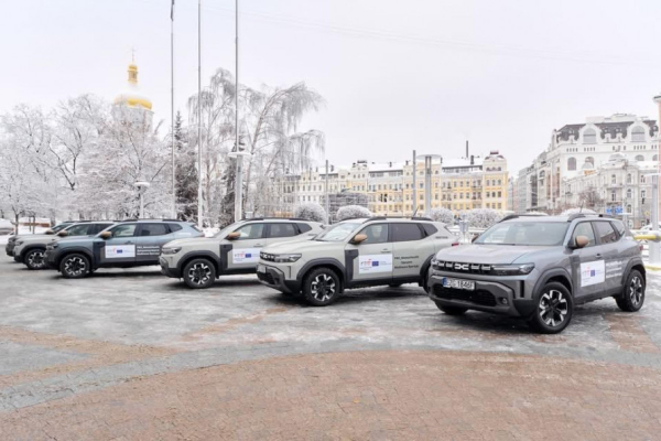 Відтепер допомога ближче: громада Криворіжжя поповнилася спеціальним авто1