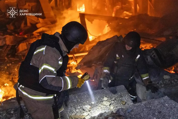 Війська рф масовано атакували територію поштового терміналу під Харковом: загинули четверо людей2