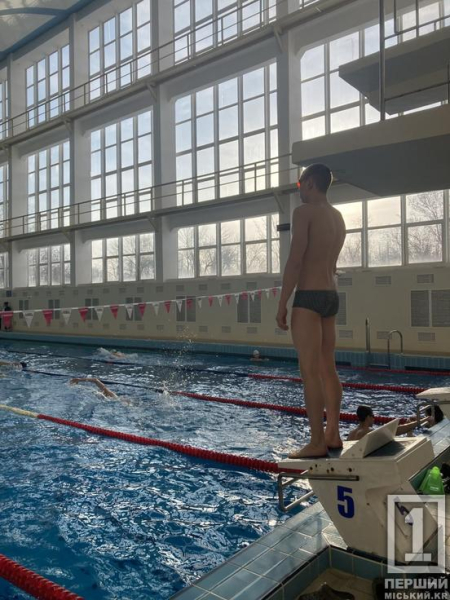 Вода кипіла від азарту: пройшов Зимовий чемпіонат Кривого Рогу з плавання1