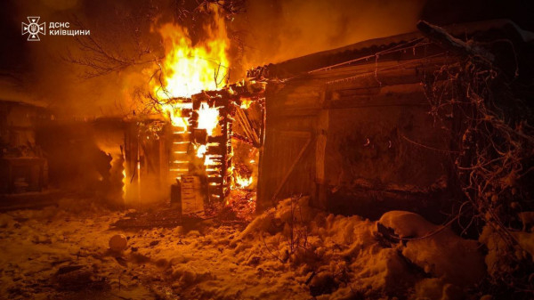 Ворог вночі масовано знищував українську інфраструктуру у Києві та Одесі, є потерпілі0