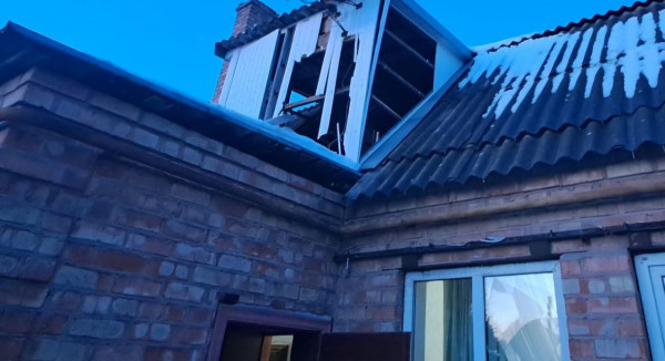 Ворожі удари по Нікопольщині: зруйновано будинок, є численні пошкодження8