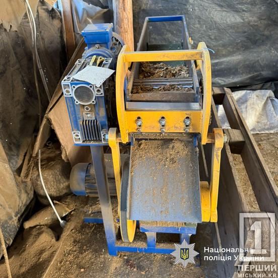 Замовлення йшли на Кривий Ріг та ще два міста: поліція зірвала велику оборудку з тютюном4