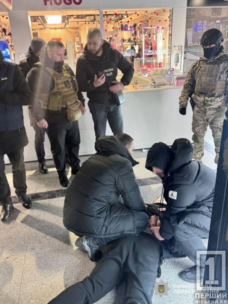 Затримували спецпризначенці: на Дніпропетровщині викрили чергового переправника військовозобов’язаних3