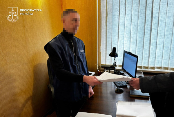 Завдав майже 2 млн грн збитків громаді: на Дніпропетровщині повідомили про підозру посадовцю комунального підприємства0