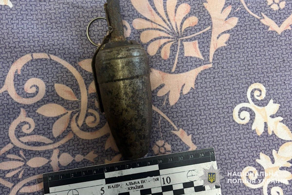 Зберігав у своїй оселі цілий арсенал зброї та боєприпасів: поліція Криворіжжя викрила зловмисника2