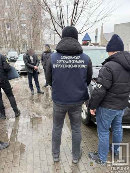 7 тисяч доларів за «білий квиток»: адвоката із Дніпра затримали через махінації з військовим обліком3