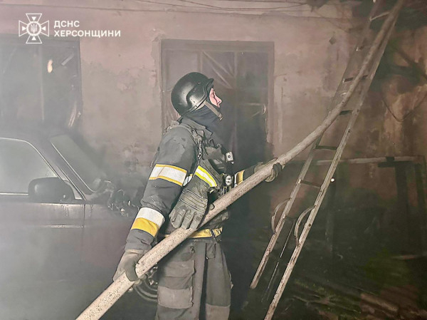 Армія рф масовано обстріляла Херсон з РСЗВ, постраждали 6 цивільних мешканців4