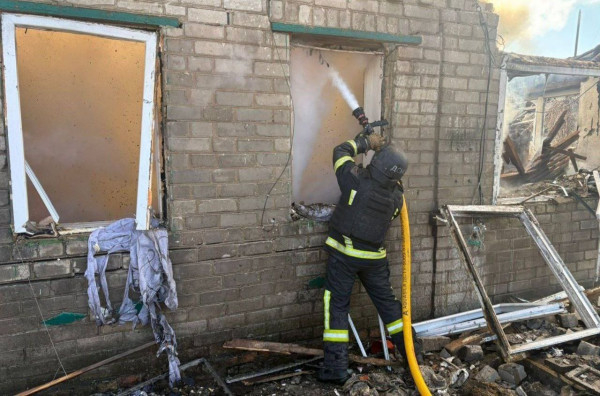 Атаки на Дніпропетровщину: поранені, пожежі та руйнування в кількох районах2