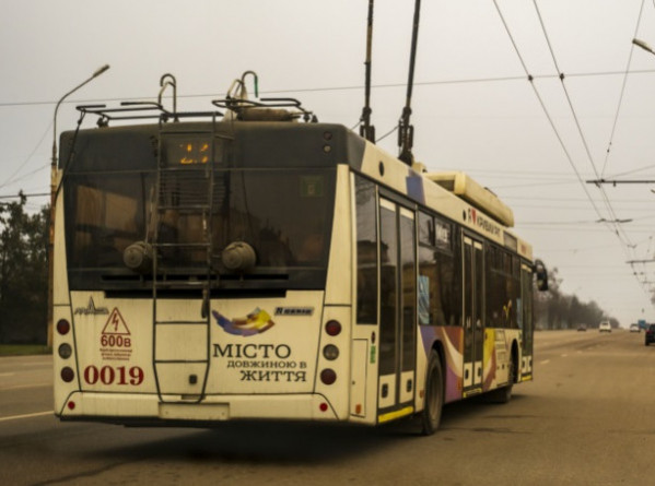 Через ремонтні роботи контактної мережі по вулиці Січеславська з 9 по 13 лютого тимчасово призупинять рух тролейбусів №№ 3, 5, 14 та 230