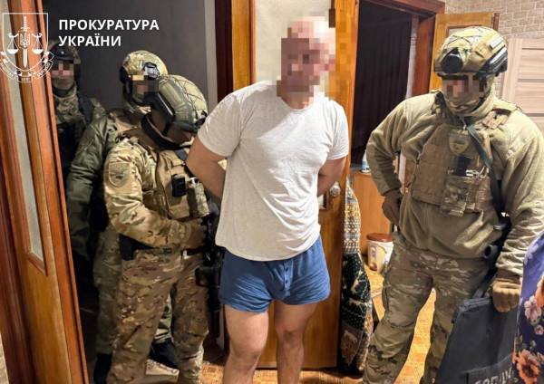 До 40 тисяч доларів за втечу: на Дніпропетровщині затримали злочинне угруповання, яке вивозило дезертирів0