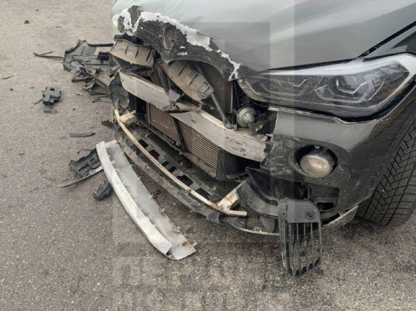 Два автомобілі зіткнулися у Кривому Розі на проспекті Миру1