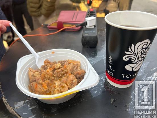 Енергія «Трійки» у Кривому Розі: ветерани 3-ї ОШБр приїхали зігріти й «зарядити» містян та їх гаджети2