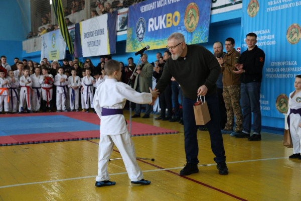 Юні спортсмени Кривого Рогу виступили на всеукраїнському турнірі пам’яті Олександра Радієвського6