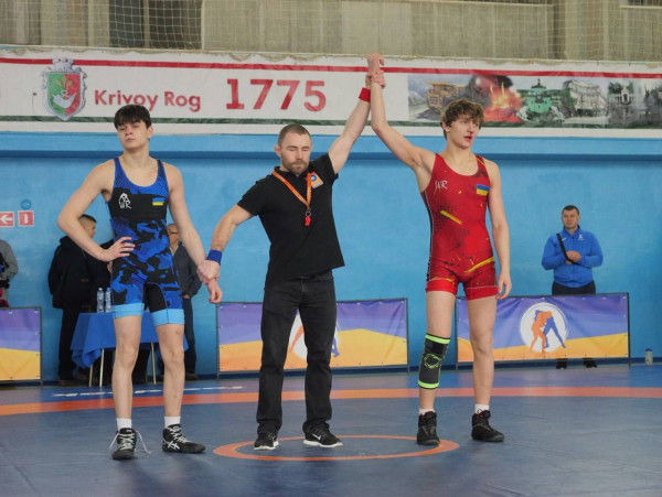 Кривий Ріг - місто сильних: Кращі майстри самбо та греко-римської боротьби зустрілися на міських чемпіонатах8