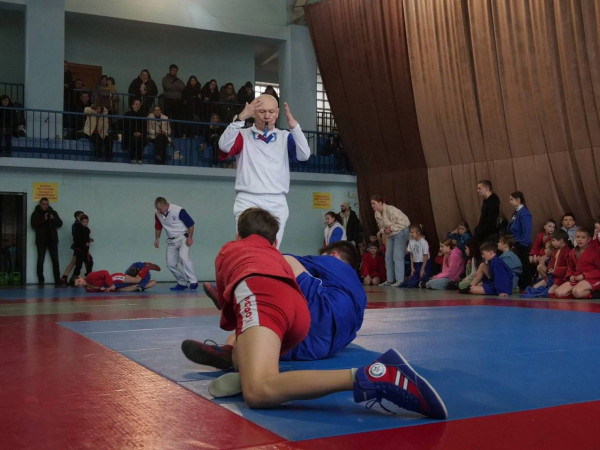 Кривий Ріг - місто сильних: Кращі майстри самбо та греко-римської боротьби зустрілися на міських чемпіонатах3