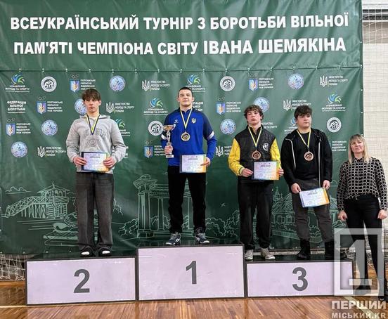 Криворізький десант на борцівських килимах: вихованці ДЮСШ №2 привезли з Полтави та Хмельницького оберемок нагород1