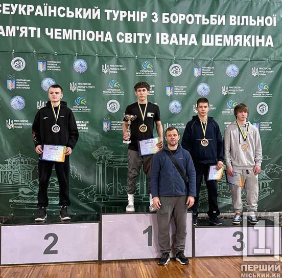 Криворізький десант на борцівських килимах: вихованці ДЮСШ №2 привезли з Полтави та Хмельницького оберемок нагород2