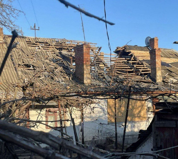 Майже 40 разів війська рф атакували два райони Дніпропетровщини: троє людей дістали поранень0