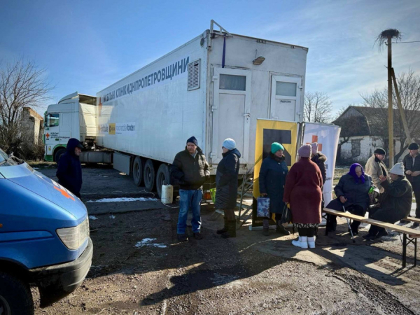 На Криворіжжі працювала мобільна клініка: скільки людей отримали медичну допомогу1