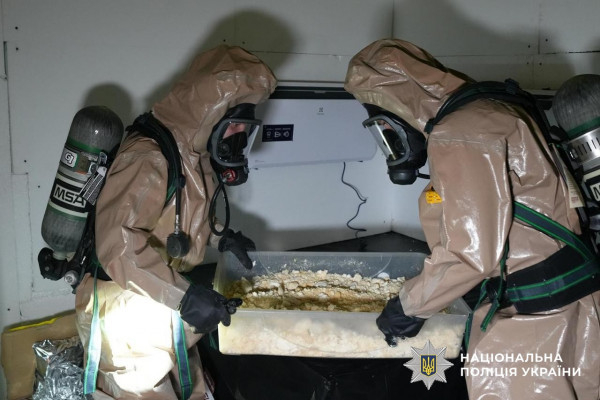 Нацполіція провела спецоперацію «Рубікон»: ліквідовано десятки нарколабораторій4