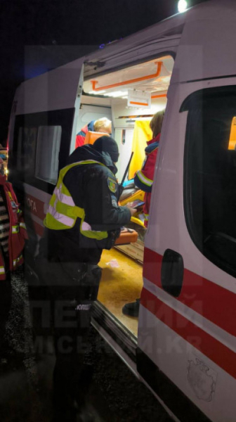 Неподалік музичної школи на вулиці Віталія Матусевича автомобіль збив жінку на пішохідному переході0