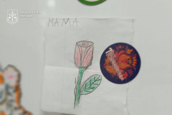 Пекло за дверима: у Дніпрі батьків-вихователів підозрюють у систематичних катуваннях дітей0