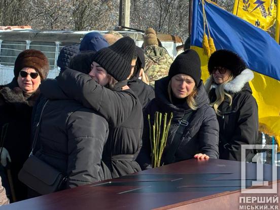 Пішов слідами брата і став вправним військовиком: Кривий Ріг провів в останню путь воїна «Азову» Вадима Гаврилова3