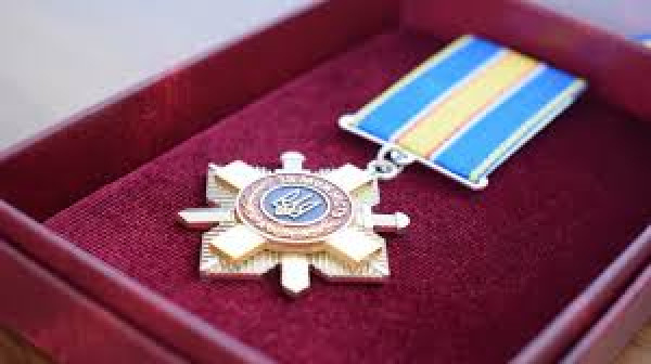 Президент нагородив державними відзнаками 253 українських військових0