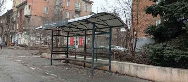 Приємна новина для мешканців вулиці Січеславська: тролейбусну зупинку переносити не будуть1