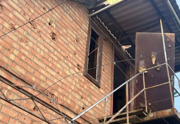 Російські окупанти протягом дня продовжували атакувати громади Дніпропетровщини: троє людей постраждали4
