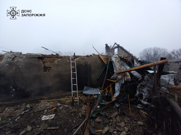 Сьогодні ворог вдарив по одному з районів у Запорізькій області, постраждали хлопчик і жінка0