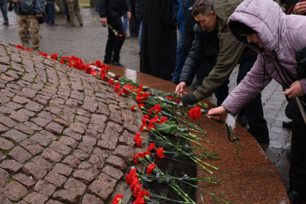 У Кривому Розі вшанували пам'ять учасників бойових дій на території інших держав3