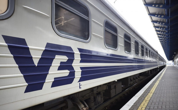 Через безпекову ситуацію на Дніпропетровщині обмежили рух деяких приміських поїздів0