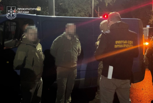 Десятки стволів та тисячі патронів: у Кривому Розі судитимуть нелегальних зброярів1