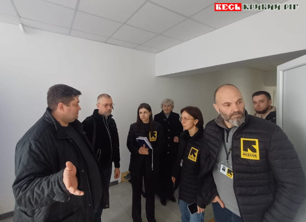 Команда Міжнародного комітету порятунку в Глеюватці Криворізького району