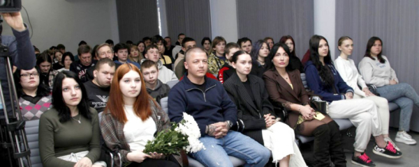 Герой України Андрій Скібін відвідав рідний Кривий Ріг і поспілкувався з молоддю4