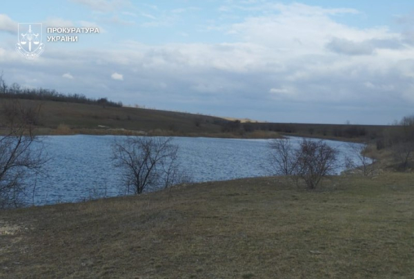 Громаді Криворіжжя повернули водойму, яку незаконно використовували для розведення риби1