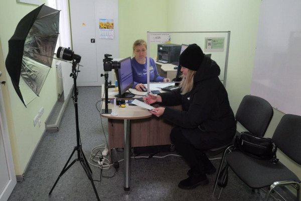 Кривий Ріг - місто соціальної спрямованості. Навіть в умовах війни збережено всі міські соціальні виплати, а деякі компенсації навіть збільшені та запроваджено нові виплати2